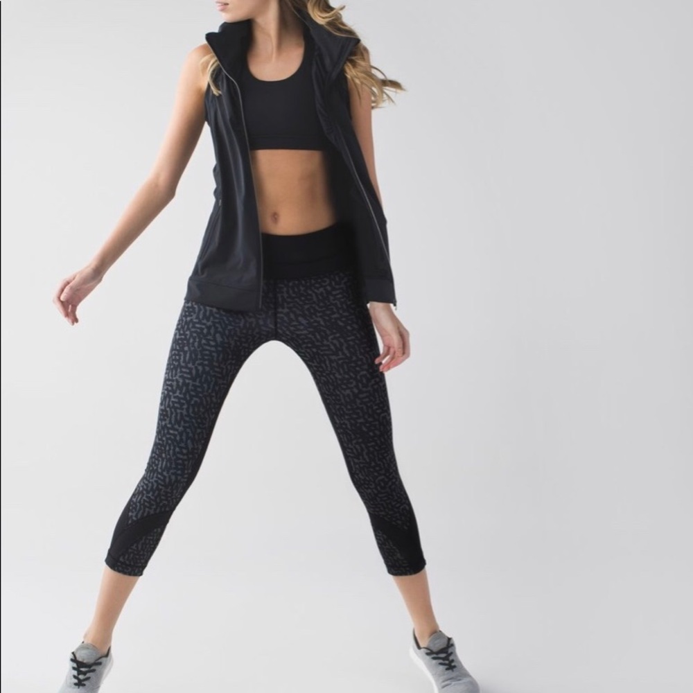 Lululemon Inspire Crop